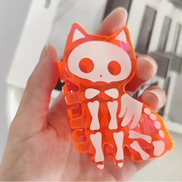 Accessories - Halloween - Neon Orange Cat Skeleton Hair Claw - NWOT - measurements in pics